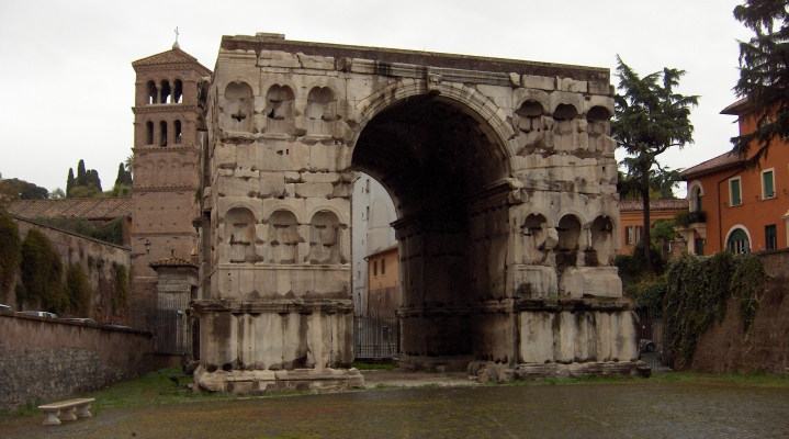 Documentación, anàlisis arquitectónico e inserción urbanística del arco cuadrifronte del foro Boario en Roma