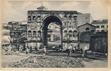 Documentación, anàlisis arquitectónico e inserción urbanística del arco cuadrifronte del foro Boario en Roma