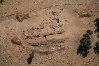 Entre el Atlántico y el Mediterráneo: Contraste de dinámicas en la evolución histórica del paisaje en el occidente peninsular a través de la Arqueología