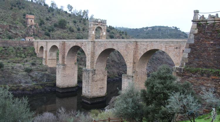 La arquitectura romana de la Lusitania. Producción y economía de los procesos de perduración, trasformación e innovación técnica 